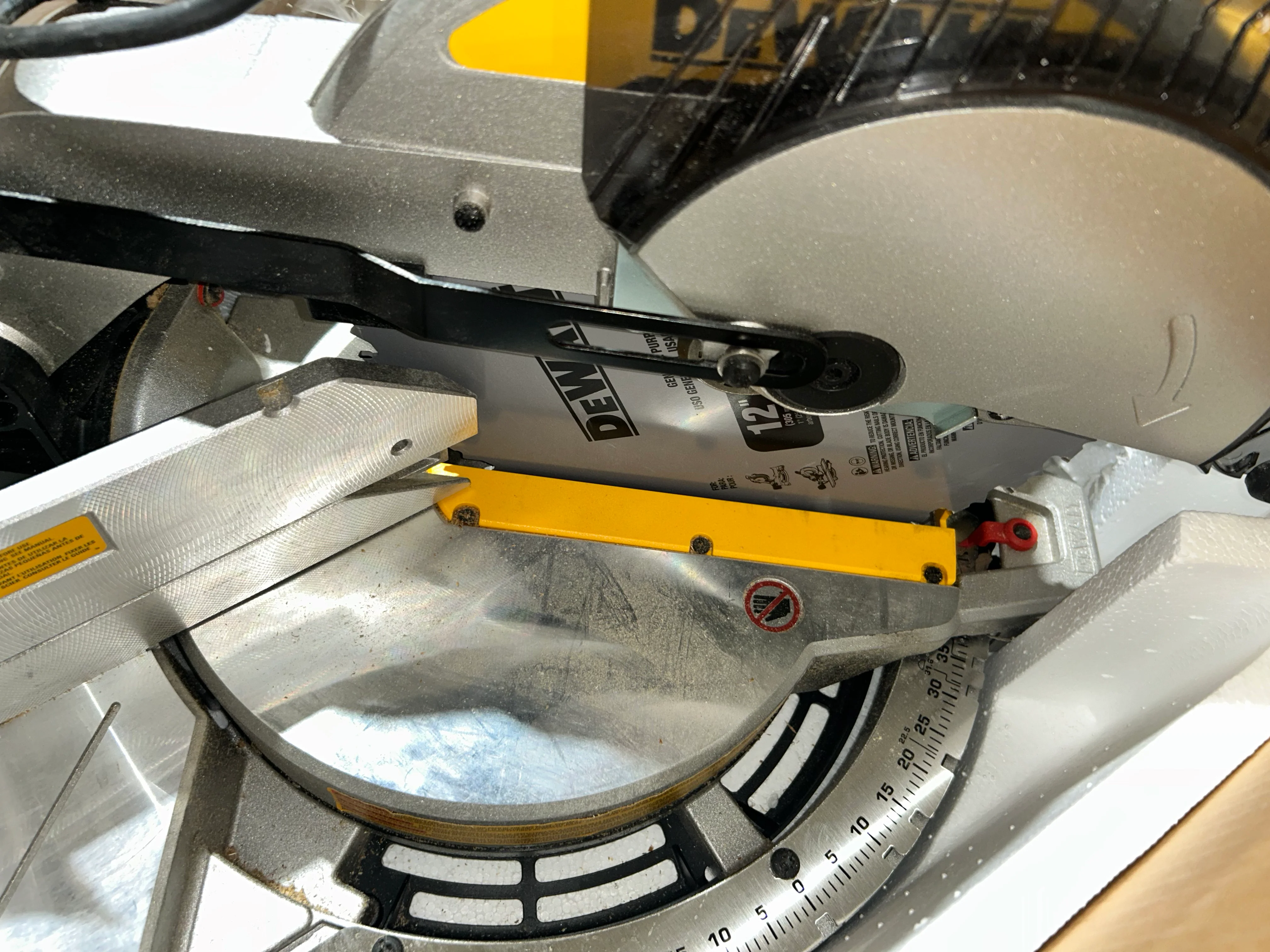 DEWALT 12-in 15-Amp Single Bevel Compound Corded Miter Saw (USED) - Image 2