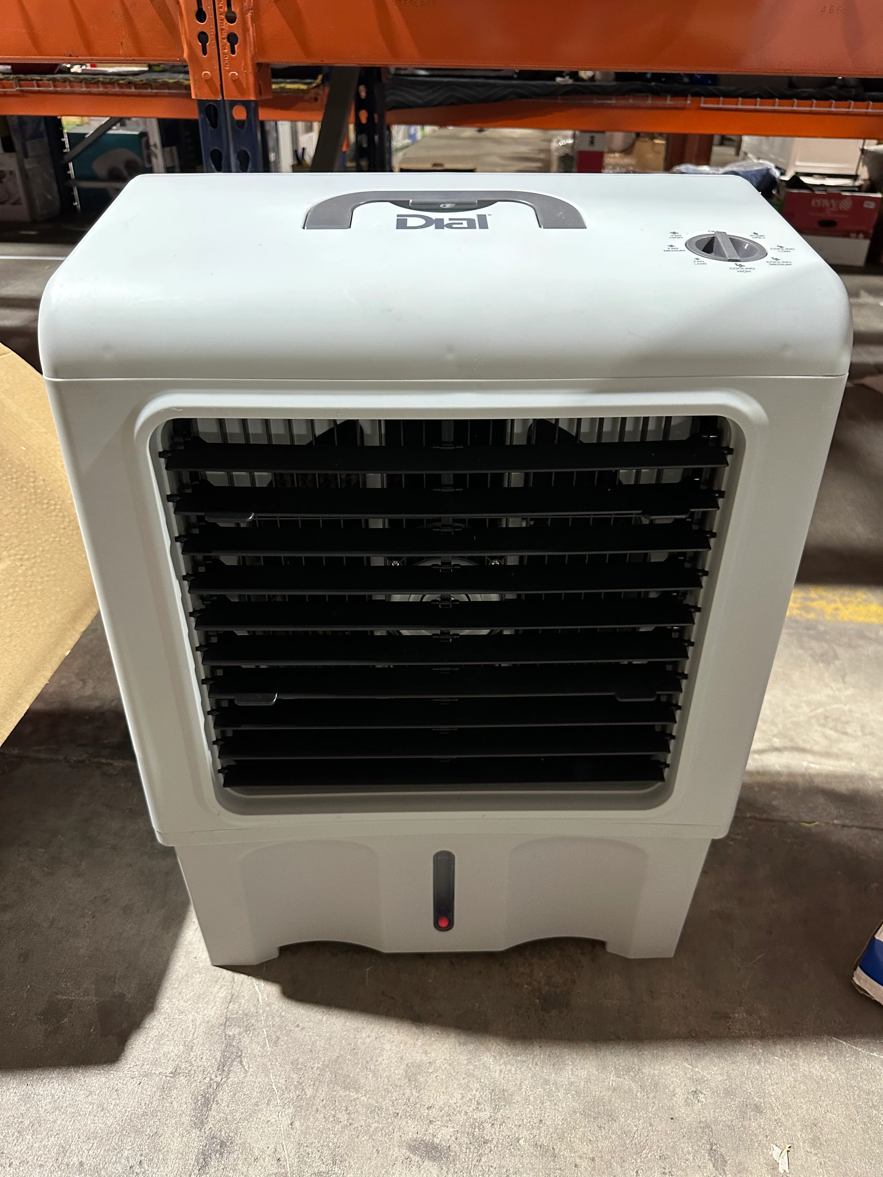 Dial Manufacturing 1300-CFM 3 -Speed Indoor/Outdoor Portable Evaporative Cooler for 500-Sq. Feet (Motor Included) (OPEN BOX) - Image 4