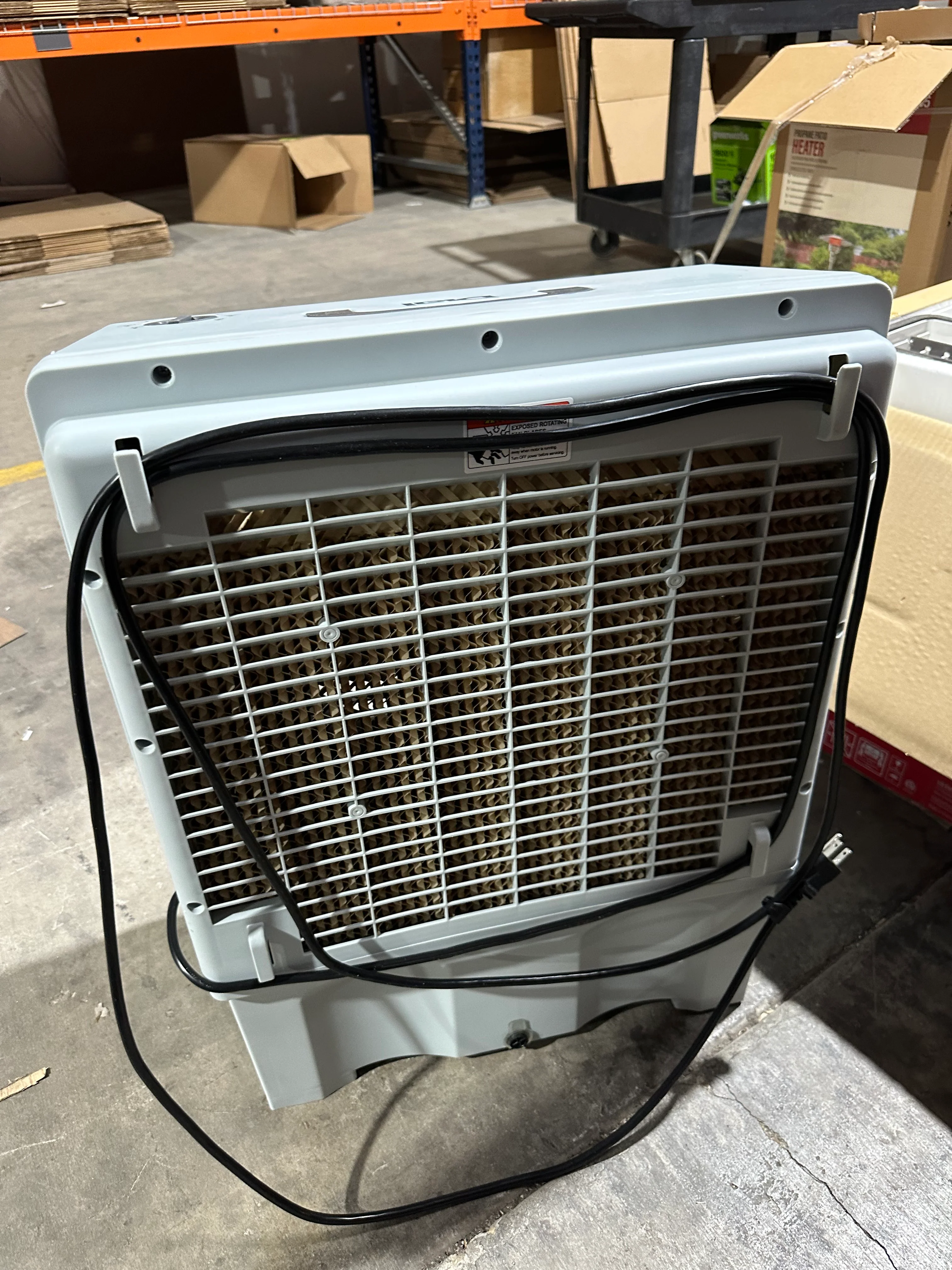 Dial Manufacturing 1300-CFM 3 -Speed Indoor/Outdoor Portable Evaporative Cooler for 500-Sq. Feet (Motor Included) (OPEN BOX) - Image 6