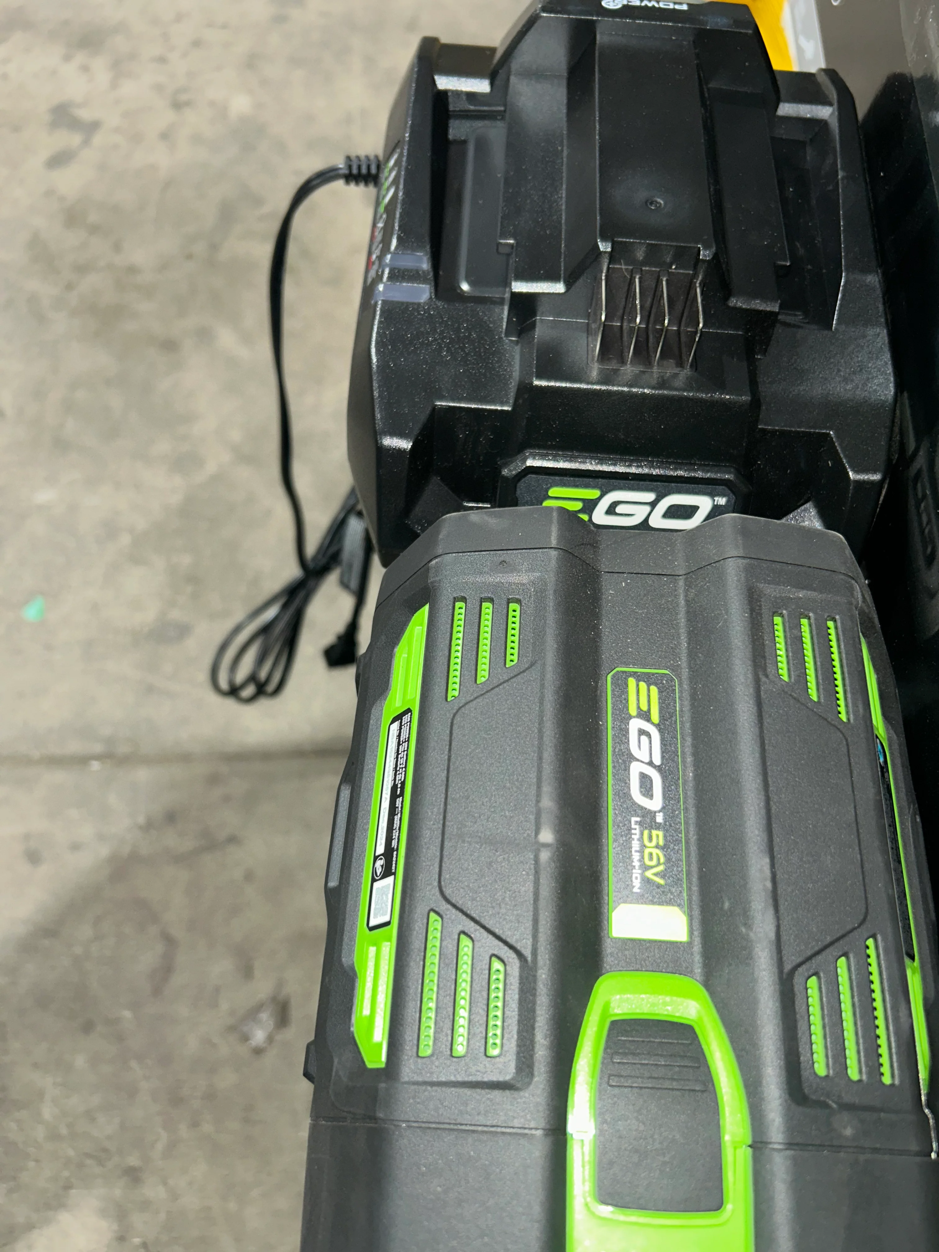 EGO POWER+ 56-volt 9-Gallon 5 HP Cordless Wet/Dry Shop Vacuum with Accessories Included (4.0 aH Battery Included) (used) - Image 6