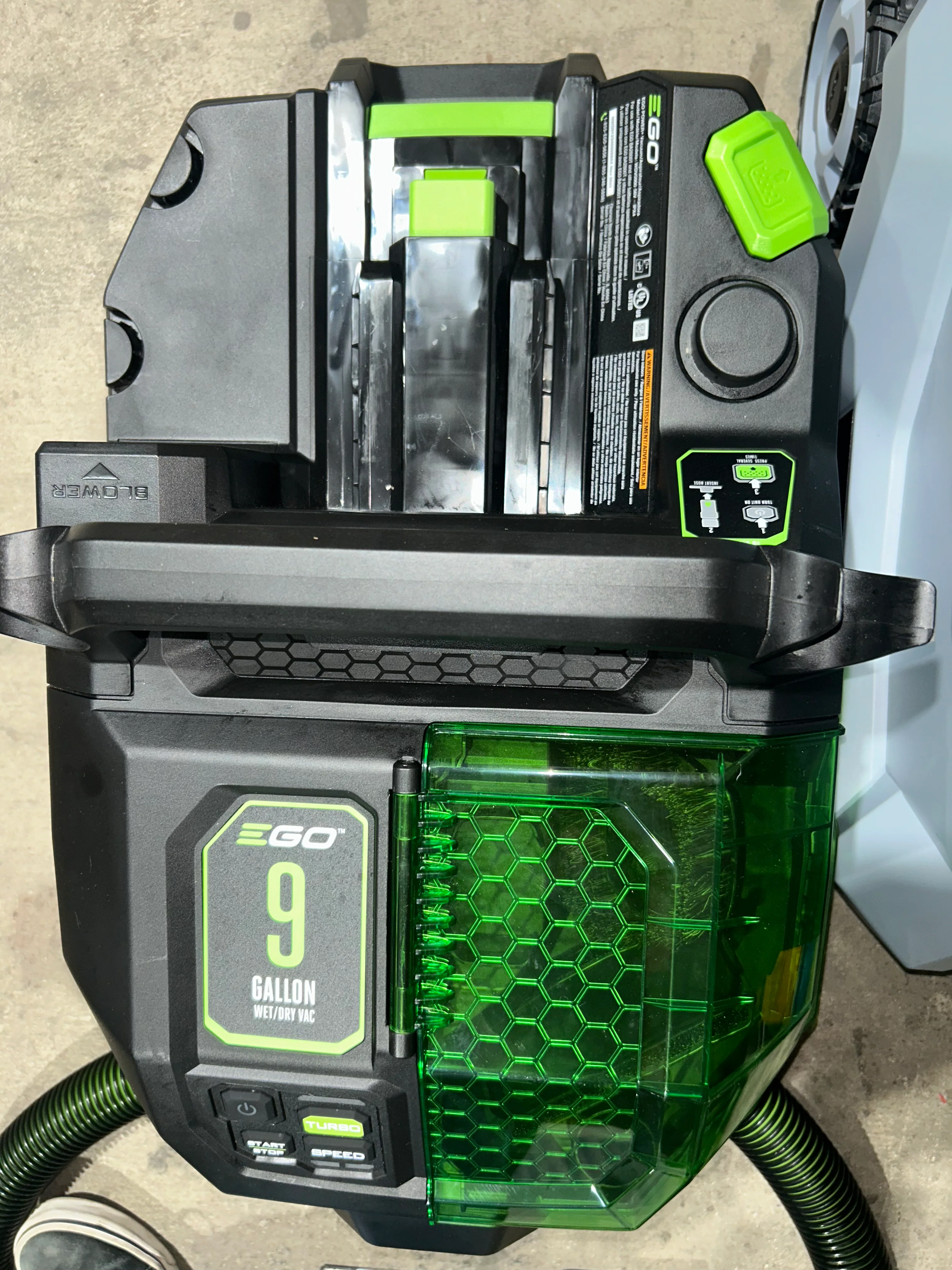 EGO POWER+ 56-volt 9-Gallon 5 HP Cordless Wet/Dry Shop Vacuum with Accessories Included (4.0 aH Battery Included) (used) - Image 9