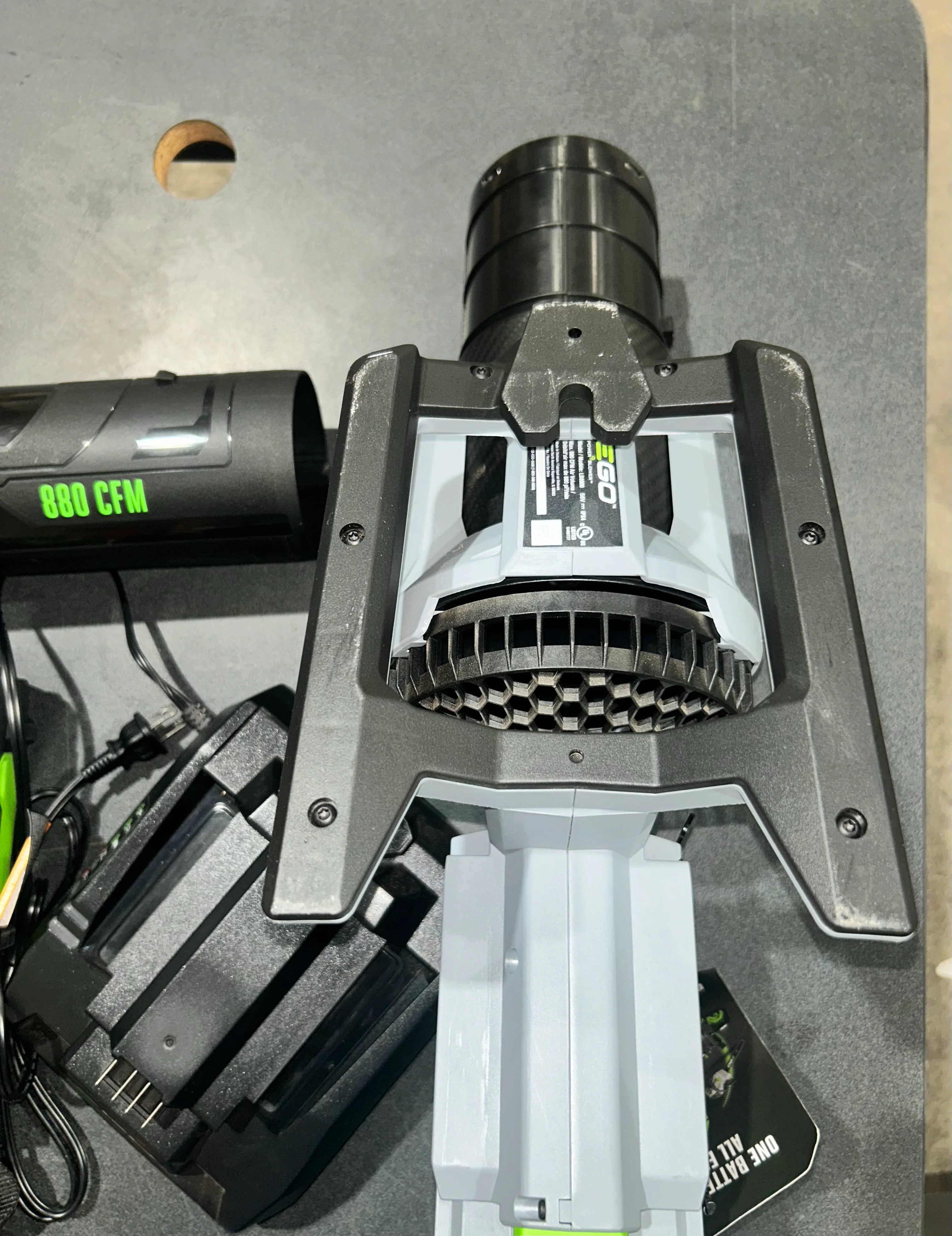 EGO POWER+ 56-volt 880-CFM 200-MPH Battery Handheld Leaf Blower 4 Ah (used) - Image 10
