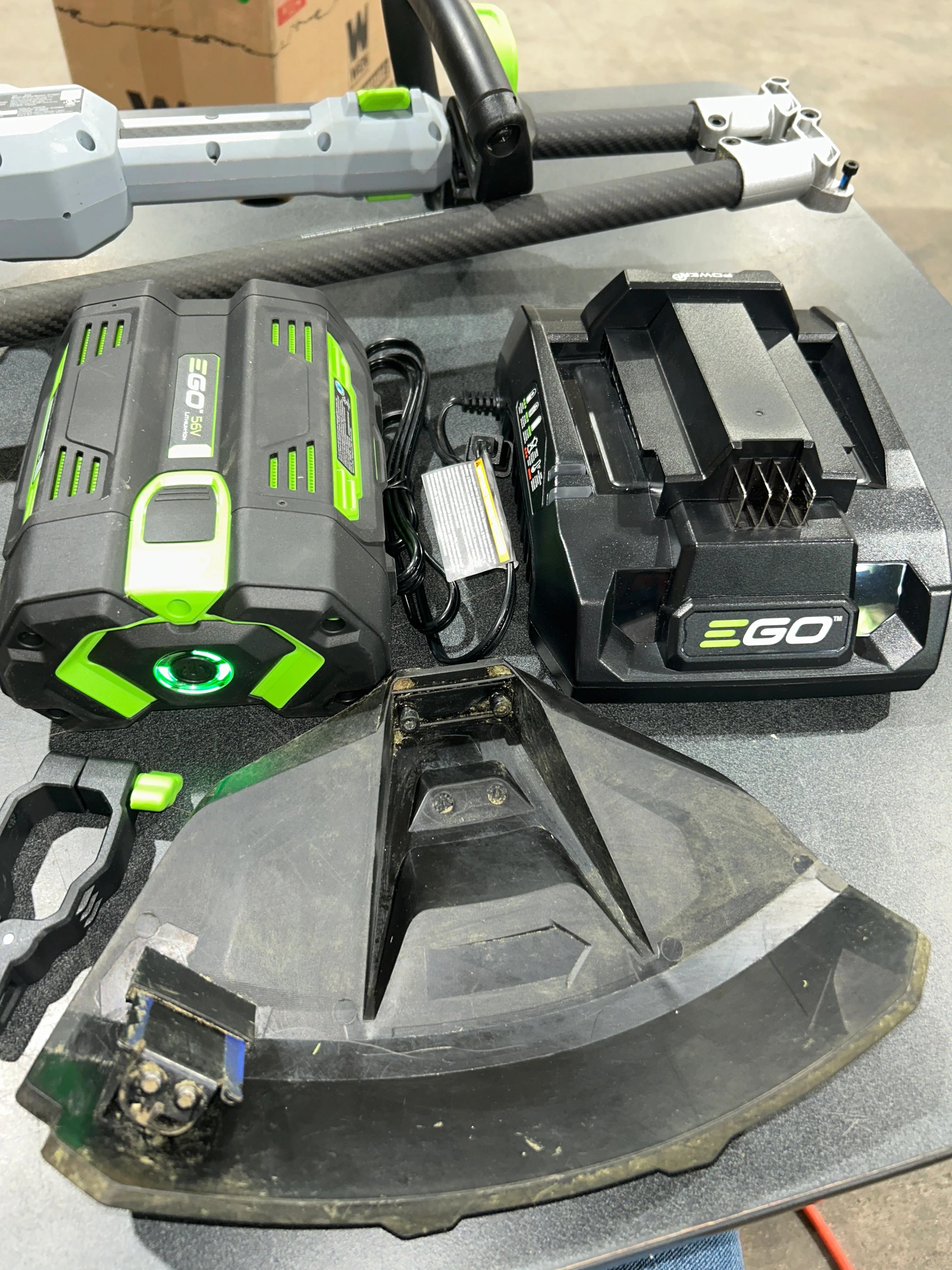 EGO POWER + POWERLOAD with LINE IQ 56-volt 16-in Telescopic Shaft Battery String Trimmer 4 Ah (Battery and Charger Included)(used) - Image 6
