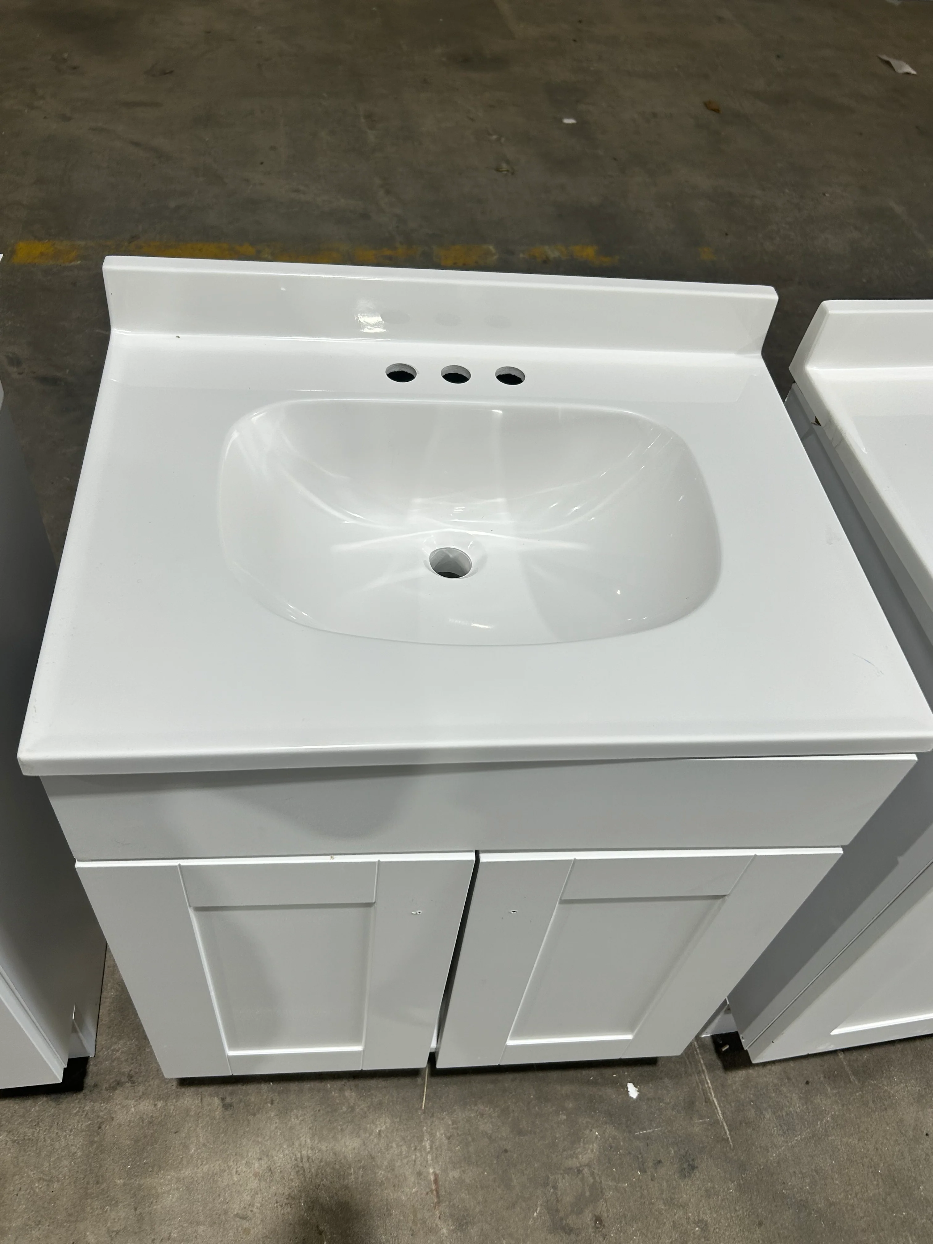 Project Source Dover 24-in True White Single Sink Bathroom Vanity with White Cultured Marble Top (open box) - Image 3