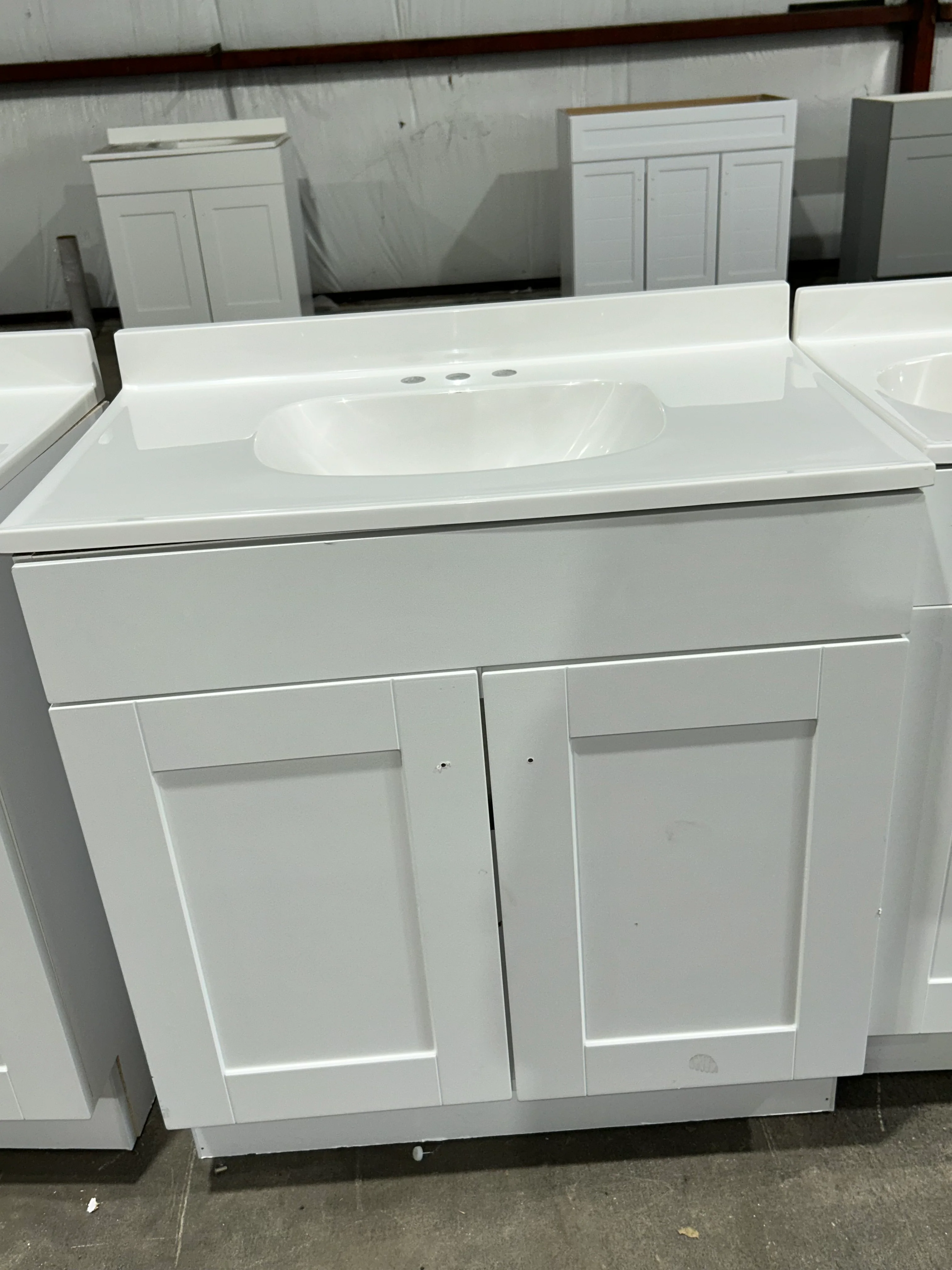 Project Source Dover 30-in True White Single sink Bathroom Vanity with White Cultured marble Top (damaged) - Image 4