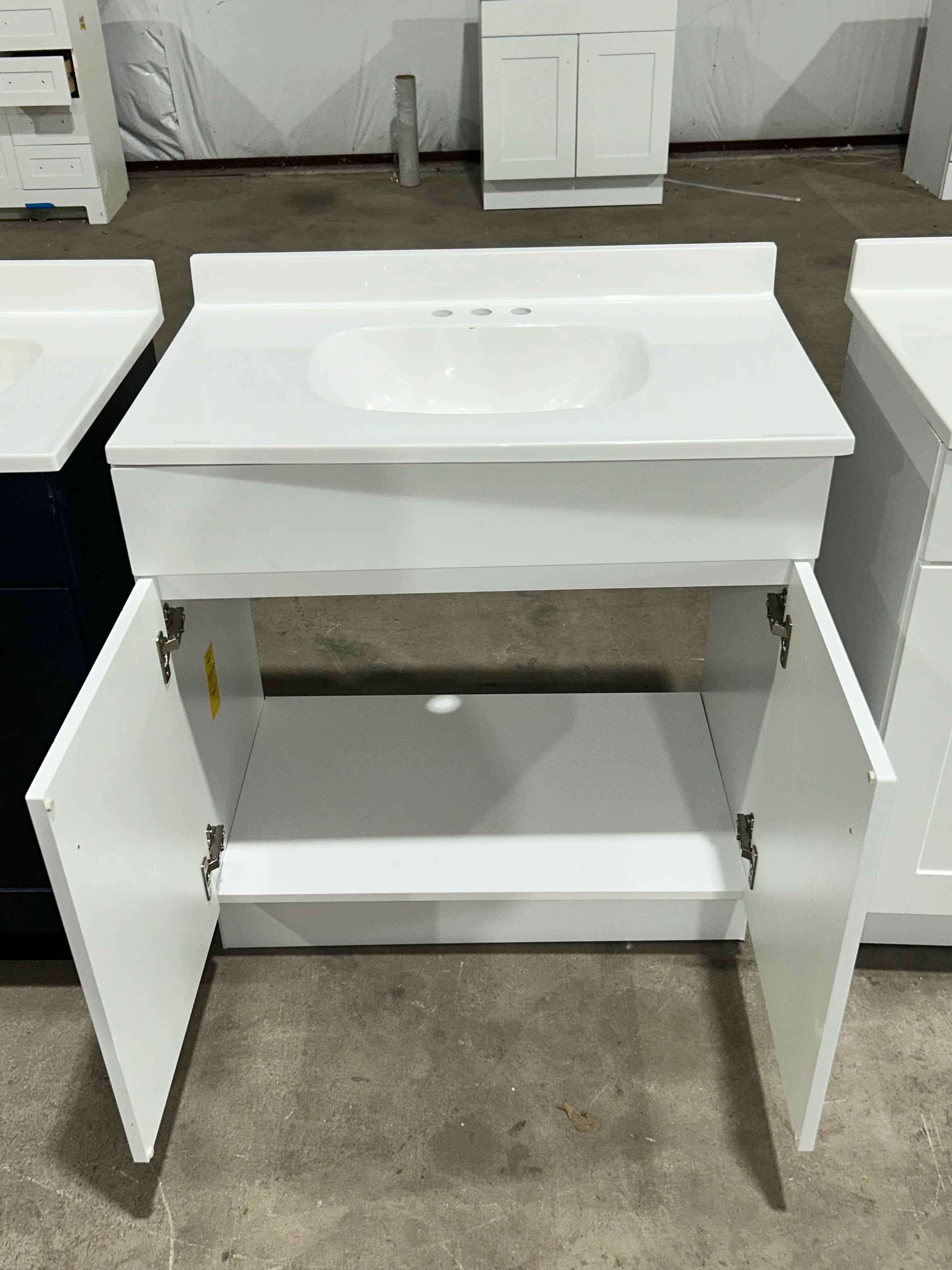 Project Source Dover 30-in True White Single sink Bathroom Vanity with White Cultured marble Top (Open Box) - Image 5