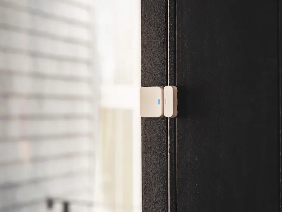 SimpliSafe Door and window sensor ( 1 -Pack ) in White (new) - Image 2