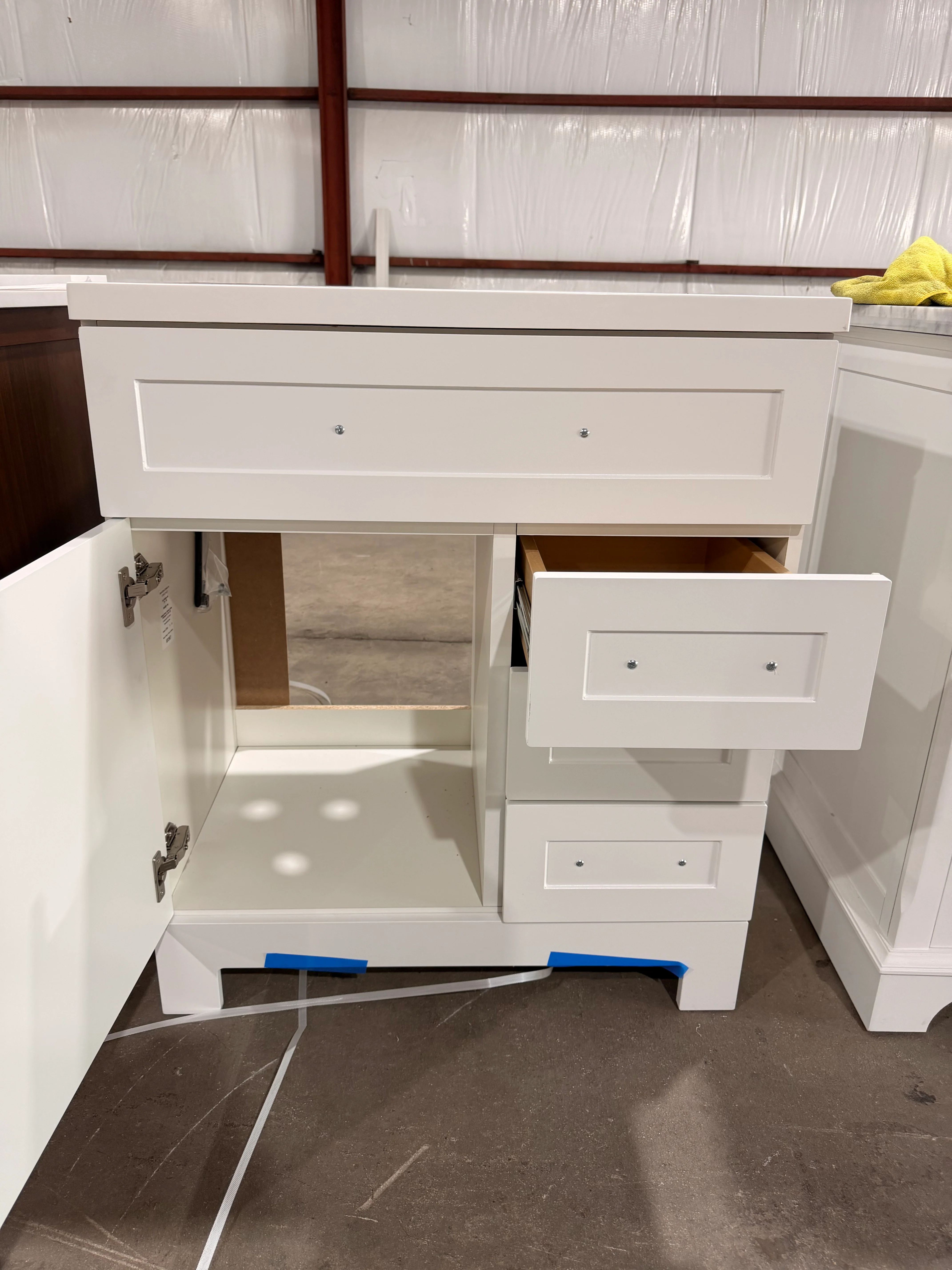 Style Selections Cauley 30-in True White Single Sink Bathroom Vanity (open box) - Image 3
